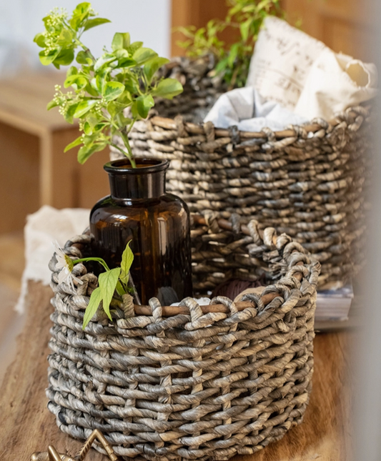 Natural Brown Straw Round Basket - Samll